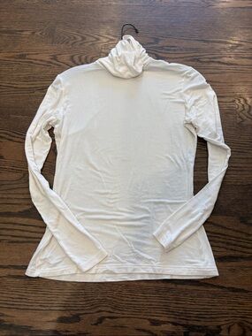 Women's White Long-Sleeve Turtleneck Top